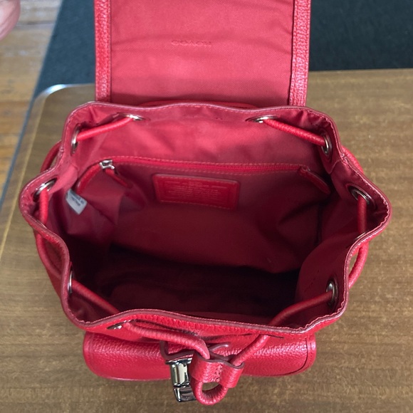 Coach mini backpack, red leather - Picture 4 of 8
